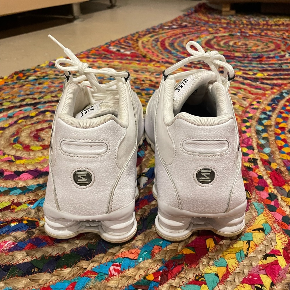 Nike Shox White Athletic Shoes - Picture 3 of 6